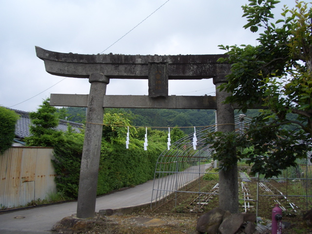 石の鳥居